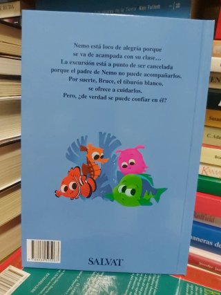 Libro Disney. El Mundo de Nemo Un extraño tiburón