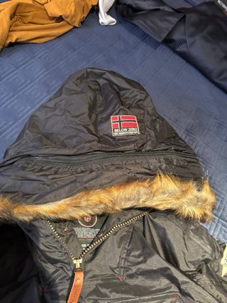 Abrigo Geographical Norway Negro