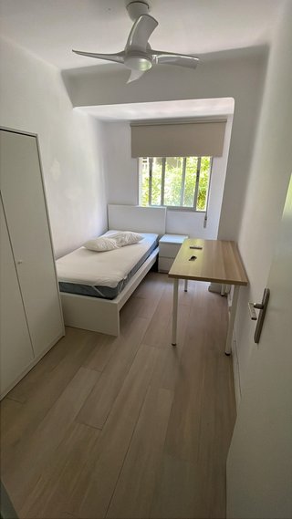 Cama individual blanca