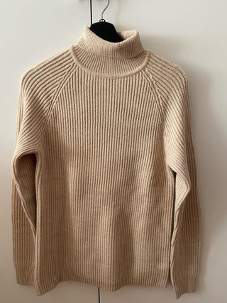Jersey Bershka canalé cuello alto beige Talla S