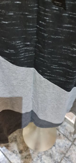 Top Desigual Negro y Gris Nuevo