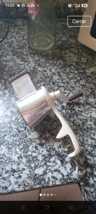 Rallador de queso antiguo