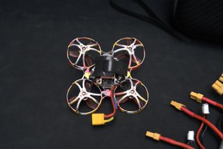 Eachine E65 Tiny Whoop + 6 Baterías Gaoneng HV