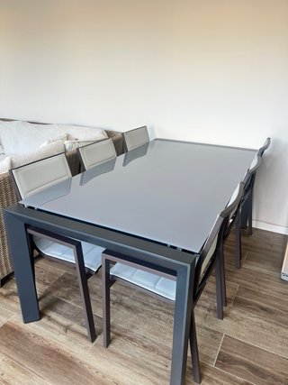 Mesa y 6 Sillas Comedor