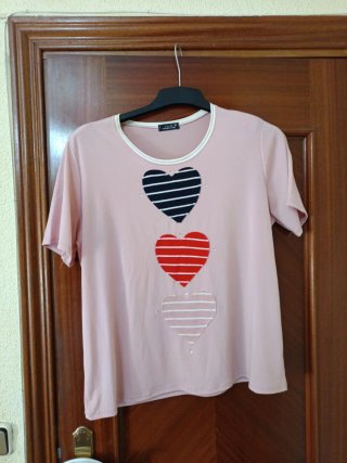 lote de 3 camisetas y pijama corto.