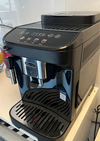 Cafetera DeLonghi Magnifica Evo