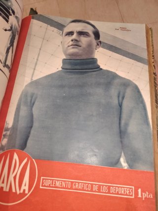 Libro tapa dura suplemento gráfico 1944 deportes