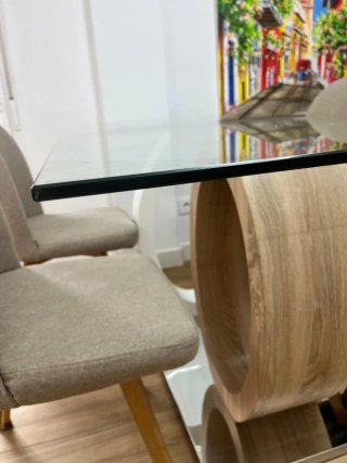 Mesa cristal y 4 sillas comedor