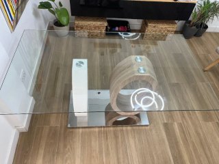 Mesa cristal y 4 sillas comedor