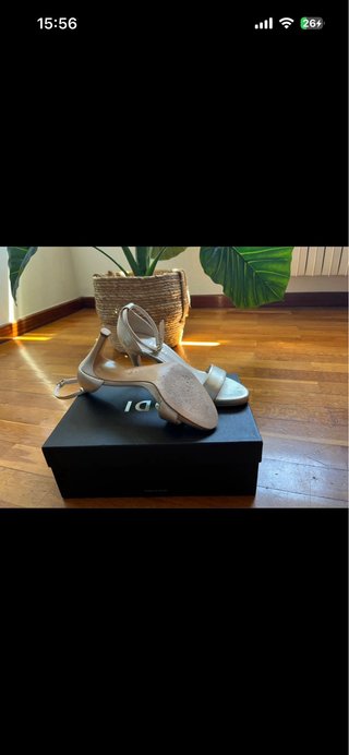Sandalias Lodi tacón dorado