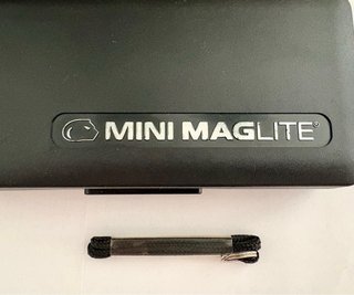 Linterna Mini Maglite Camuflaje + Accesorios