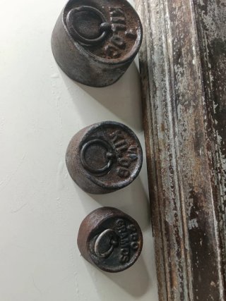 OFERTA!!! Balanza antigua de hierro con pesas