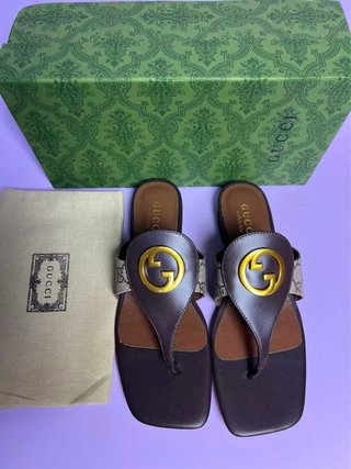 Sandalias Gucci Marrón y Dorado