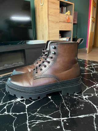 Botas de cuero marrones