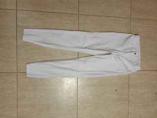 Pantalones pitillo vaqueros azules y blancos