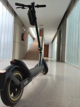 Patinete eléctrico Cecotec 40km autonomía 70w
