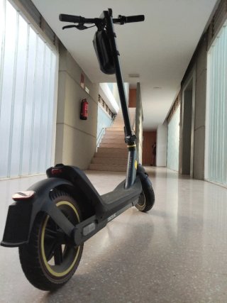 Patinete eléctrico Cecotec 40km autonomía 70w