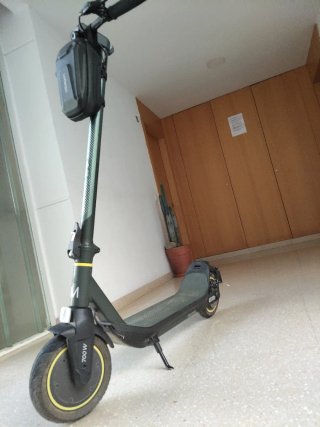 Patinete eléctrico Cecotec 40km autonomía 70w