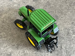 Tractor JOHN DEERE 3350 Ertl 1/32