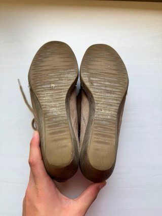 Botines de piel grises y marrones