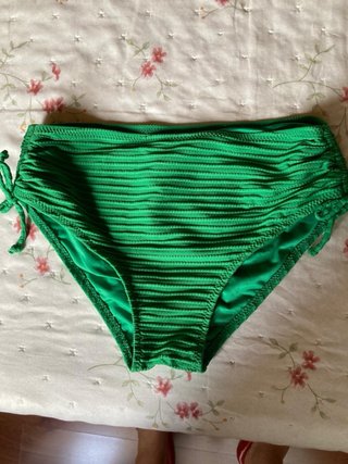Lote Bikini Sujetador y Braguita Talla M, se vend