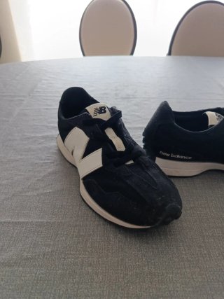 Deportivas New Balance Negras y Blancas