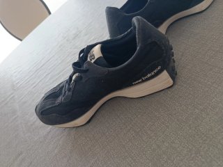 Deportivas New Balance Negras y Blancas