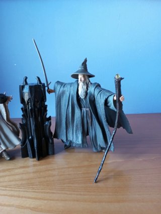 Figuras Toybiz ESDLA Gandalf Saruman