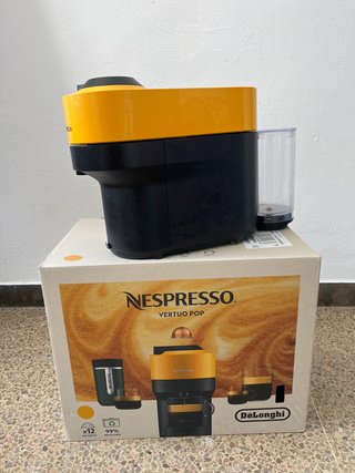 Cafetera Nespresso Vertuo Pop Mostaza