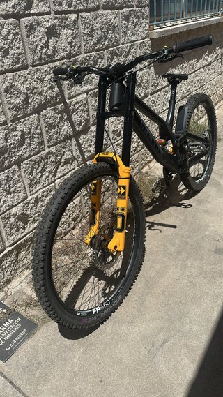 Canyon Sender DH Bicicleta Montaña