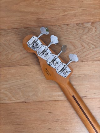 Bajo Fender Precision Bass Vintera 50s