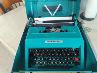 Máquina de escribir Olivetti Studio 45 Turquesa
