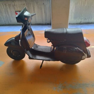 Vespa TX 200 Negra