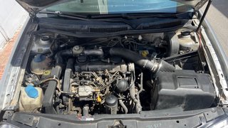 Volkswagen Golf 2003