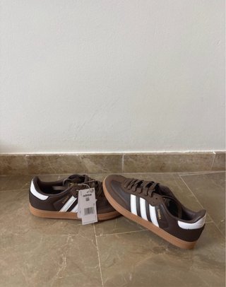 Zapatillas Adidas Samba Marrones y Blancas