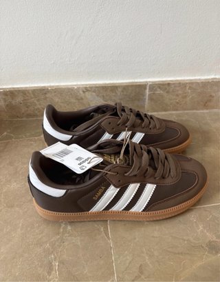 Zapatillas Adidas Samba Marrones y Blancas