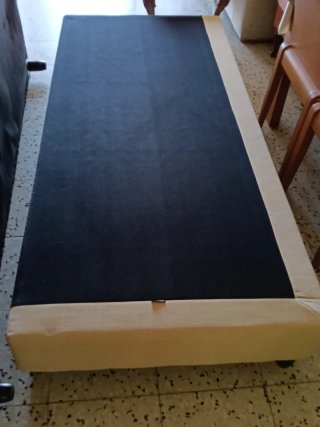 2 Bases de cama 90cm con colchones