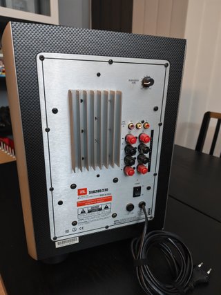 Subwoofer JBL SUB200/230 Hi-Fi Activo