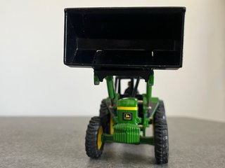 Tractor JOHN DEERE 3350 con pala Ertl 1/32