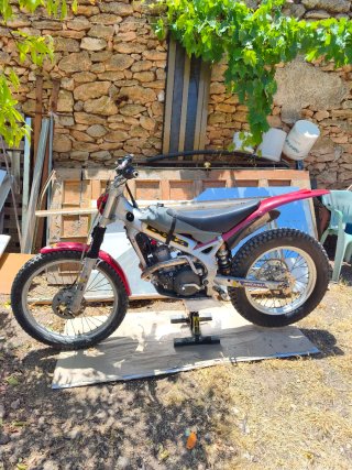 Beta Rev 3 250 2003 matrículada