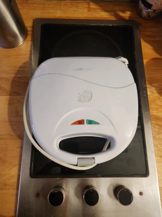 Sandwichera Clatronic Blanca