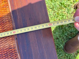 Mesa de centro de madera y ratán