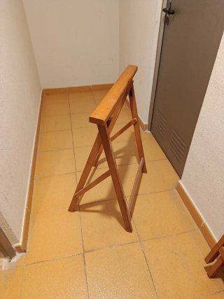 Caballetes de madera plegables