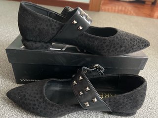 Bailarinas Azarey negras con tachuelas
