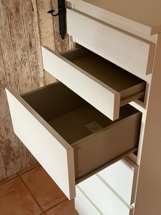 Cómoda Malm 6 cajones espejo
