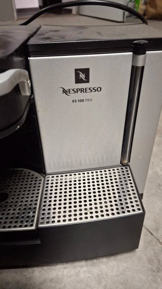 Cafetera Nespresso ES 100 Pro vapor