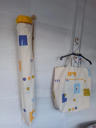 Funda paraguas y bolsa playa tela estampada