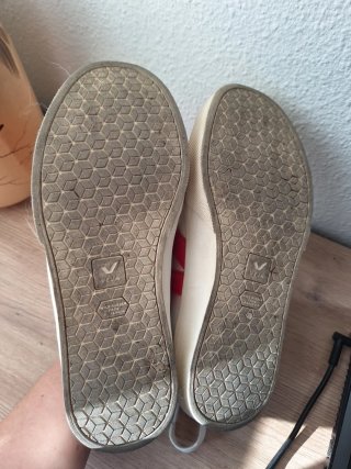 Zapatillas Veja Blancas y Rojas