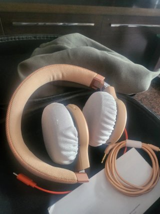 Cascos JBL Beige y Naranja con Funda