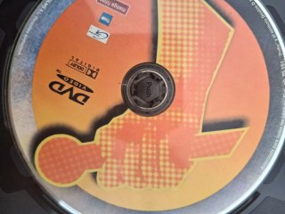 DVD  hay 24 todo lo q seve en la foto  su librillo